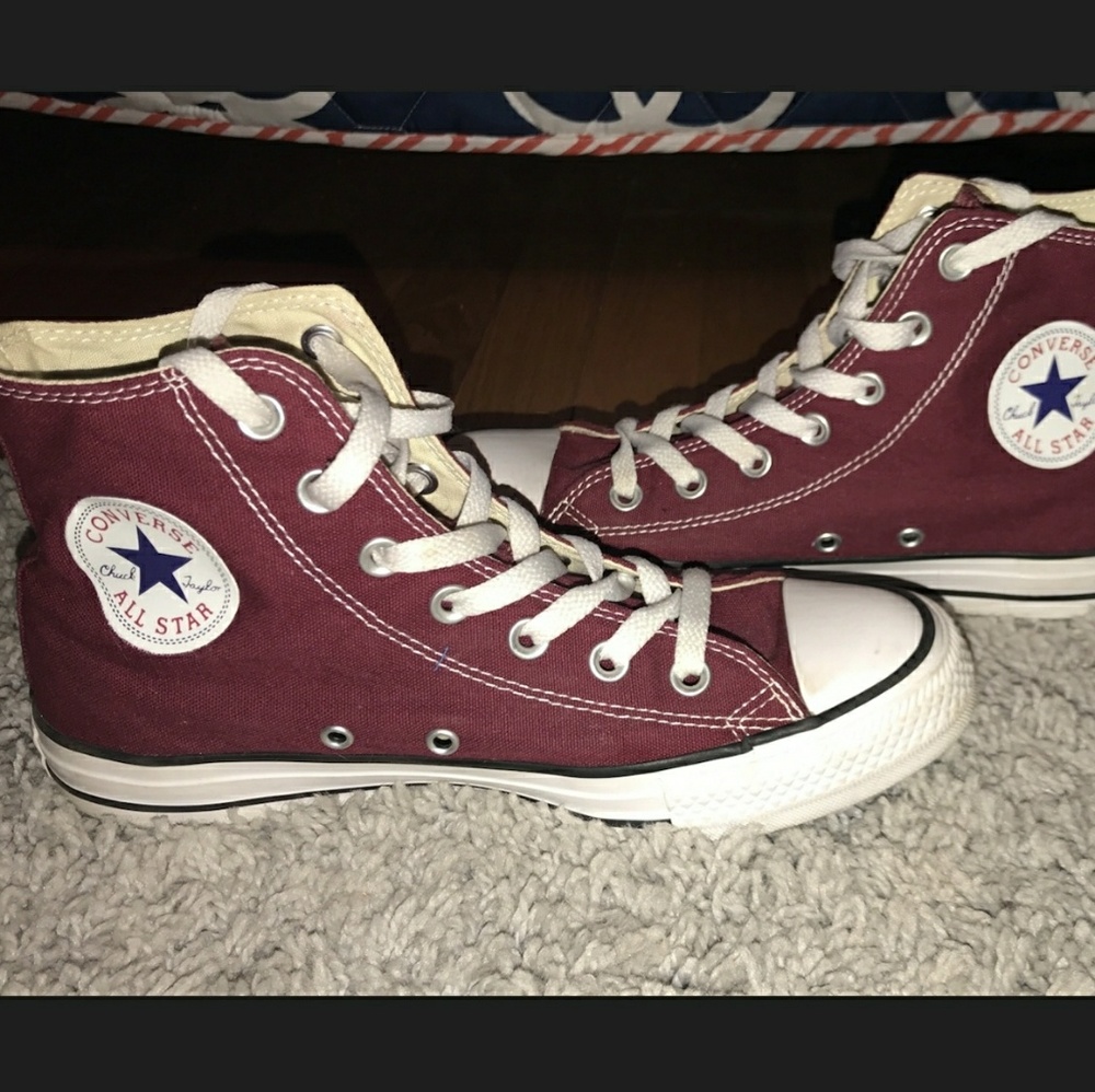 Ladies athletic shoes